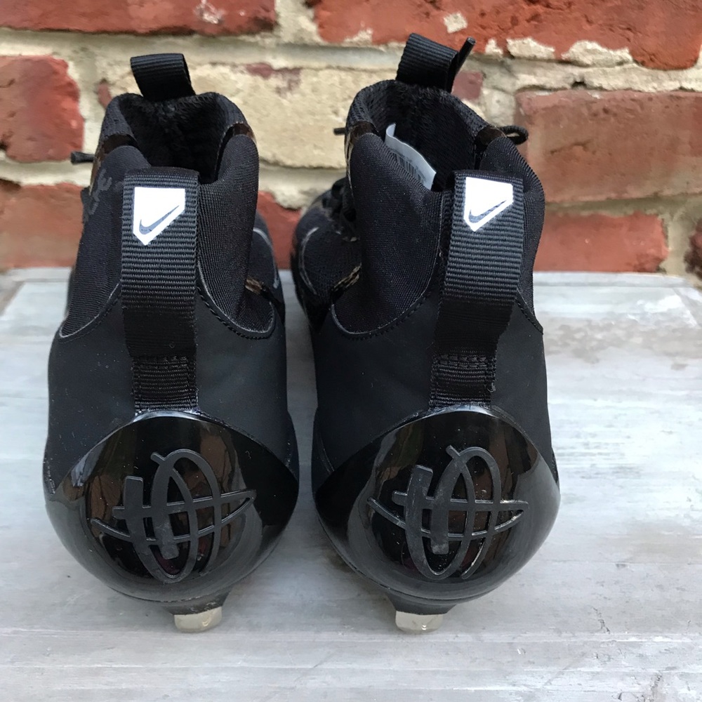 NIKE Alpha Huarache Elite Mid Baseball Cleats - Picture 7 of 8